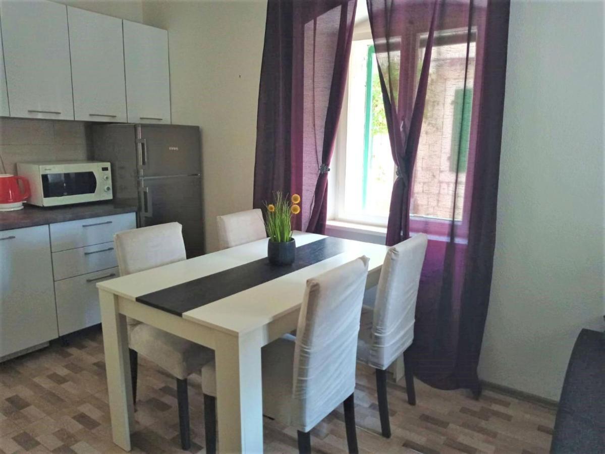 Apartment Karlito Kaštela Exterior foto